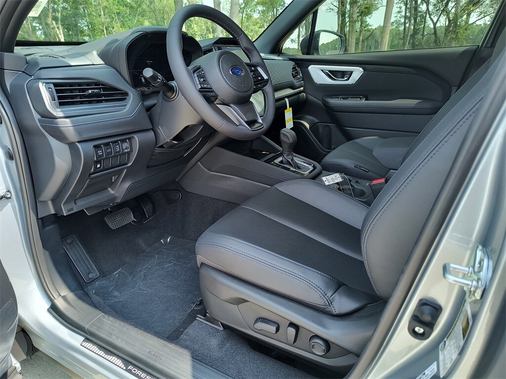 2025 Subaru Forester Limited photo 2