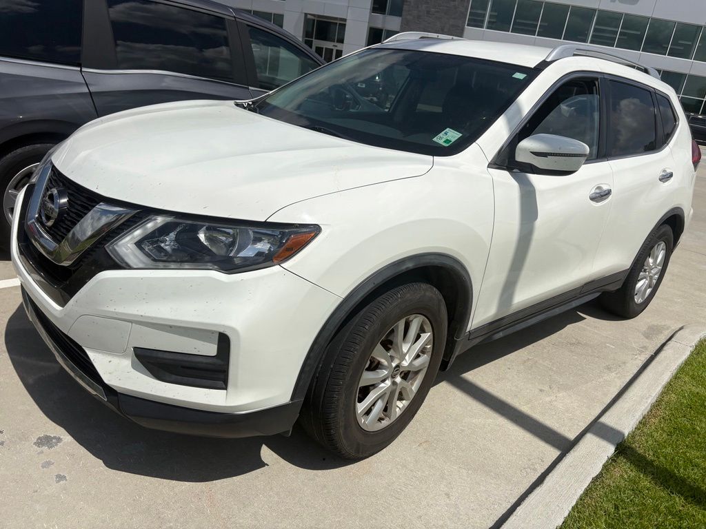 2017 Nissan Rogue SV FWD's photo