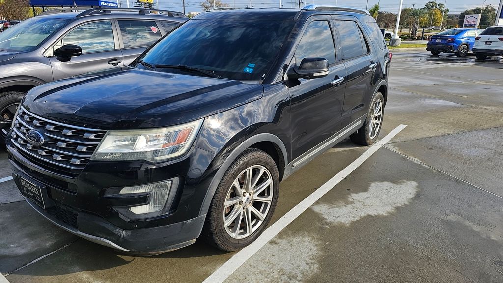 2017 Ford Explorer Limited's photo