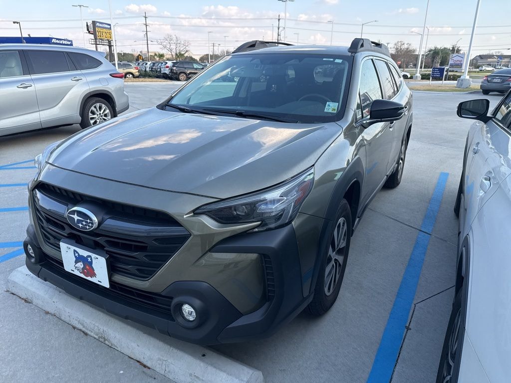 Used 2025 Subaru Outback Premium SUV