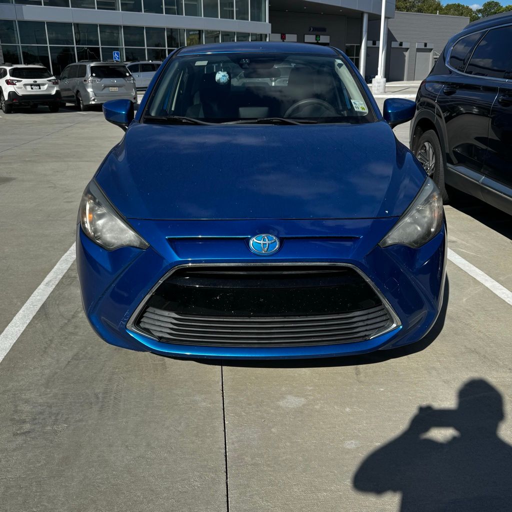 2017 Toyota Yaris iA Base photo 2