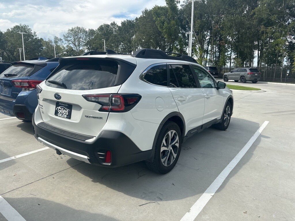 2020 Subaru Outback Limited photo 3