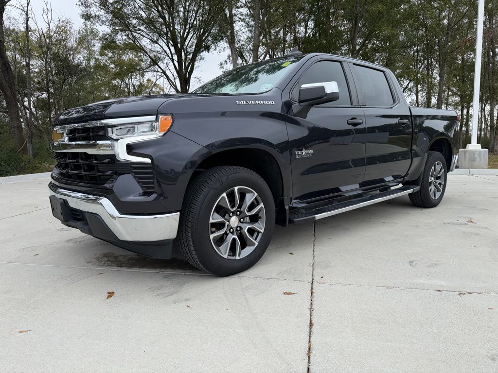 2022 Chevrolet Silverado 1500 LT's photo