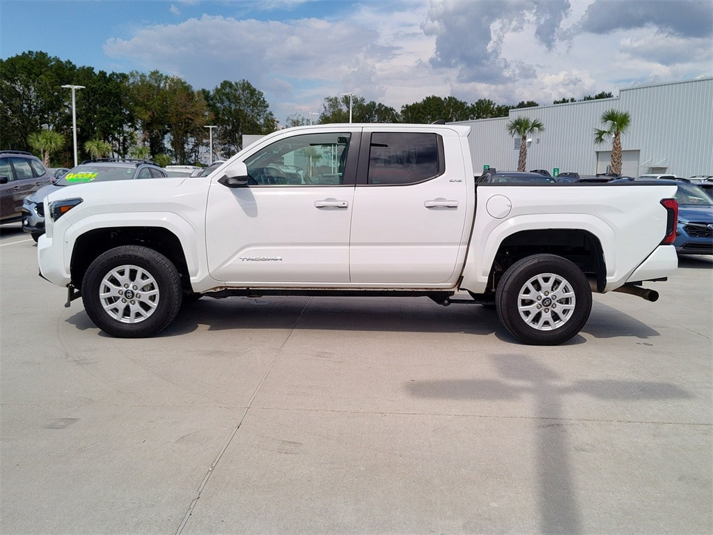 2024 Toyota Tacoma SR5 photo 3