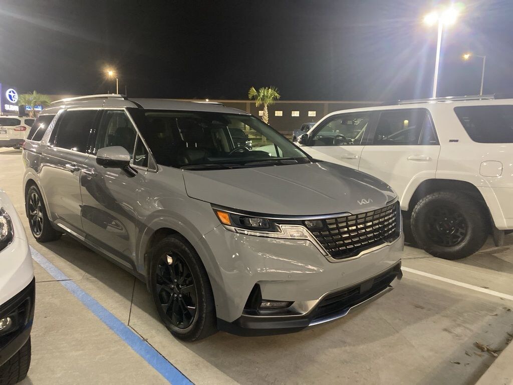 Used 2024 Kia Carnival SX Minivan/Van