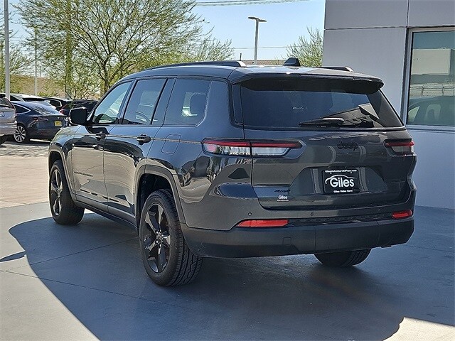 2023 Jeep Grand Cherokee Altitude photo 4
