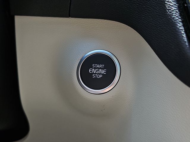 2026 Volvo XC40 Plus - Photo 27