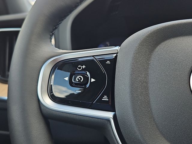 2026 Volvo XC60 Plus - Photo 20