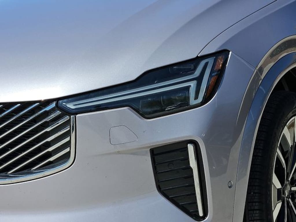 New 2026 Volvo XC90 plug-in hybrid T8 Plus 7-Seater SUV