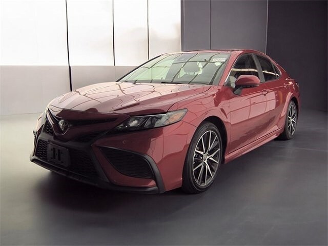 2024 Toyota Camry SE photo 3