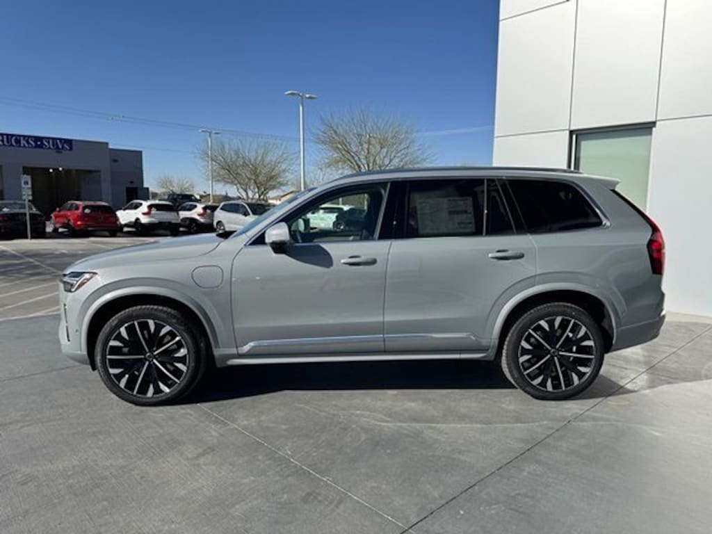 Used 2025 Volvo XC90 plug-in hybrid T8 (2025.5) Plus 7-Seater SUV