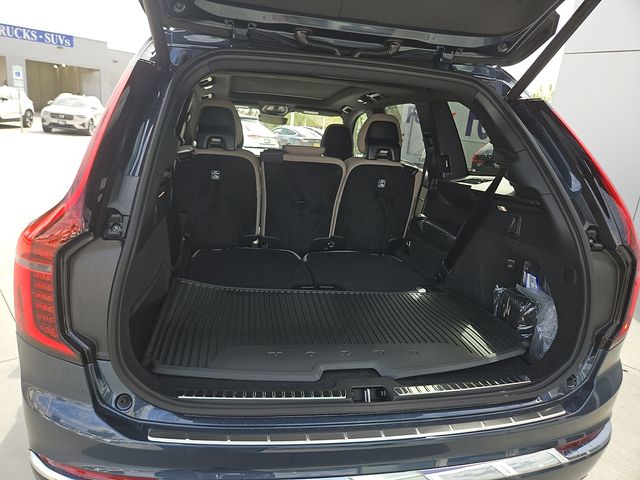 2026 Volvo XC90 Plus - Photo 13