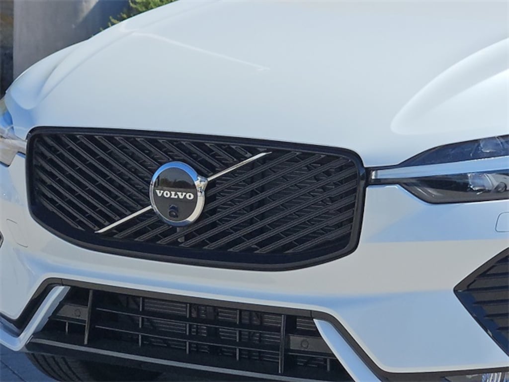 New 2026 Volvo XC60 B5 Plus SUV