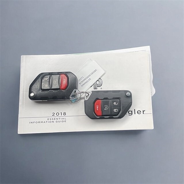 2018 Jeep Wrangler Unlimited Sahara photo 2