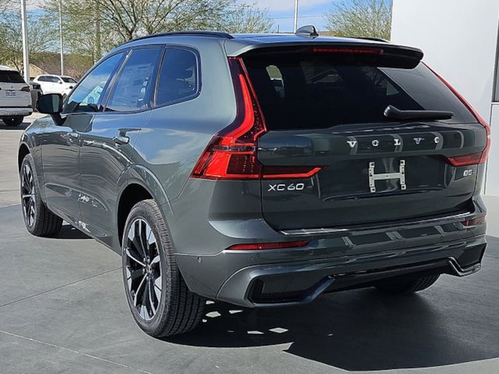 New 2026 Volvo XC60 B5 Plus SUV
