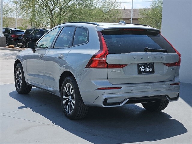 2024 Volvo XC60 B5 Core photo 3