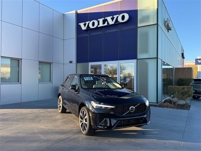2025 Volvo XC60 B5 Plus SUV