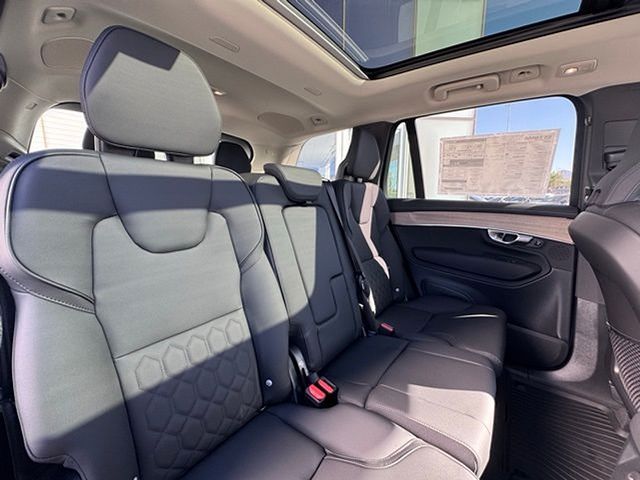 2025 Volvo XC90 Plus - Photo 34