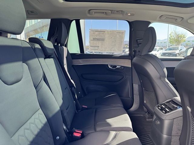 2025 Volvo XC90 Plus - Photo 35