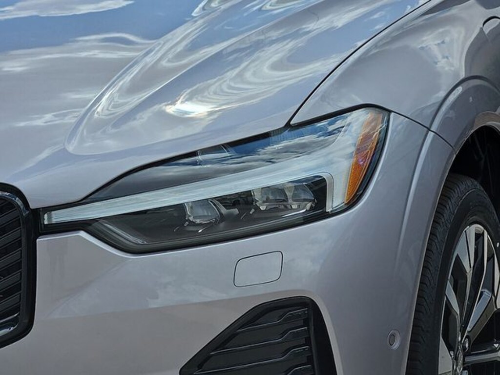 New 2026 Volvo XC60 plug-in hybrid T8 Plus SUV