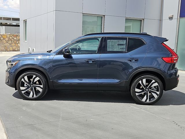 2026 Volvo XC40 Plus - Photo 3