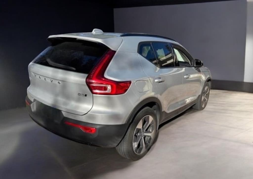 Used 2023 Volvo XC40 B5 AWD Plus Dark SUV