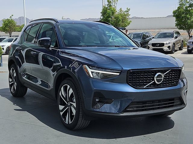 2026 Volvo XC40 Plus - Photo 8