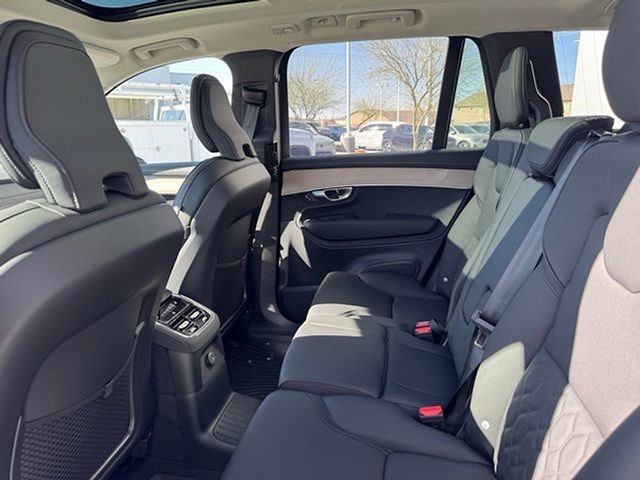 2025 Volvo XC90 Plus - Photo 26