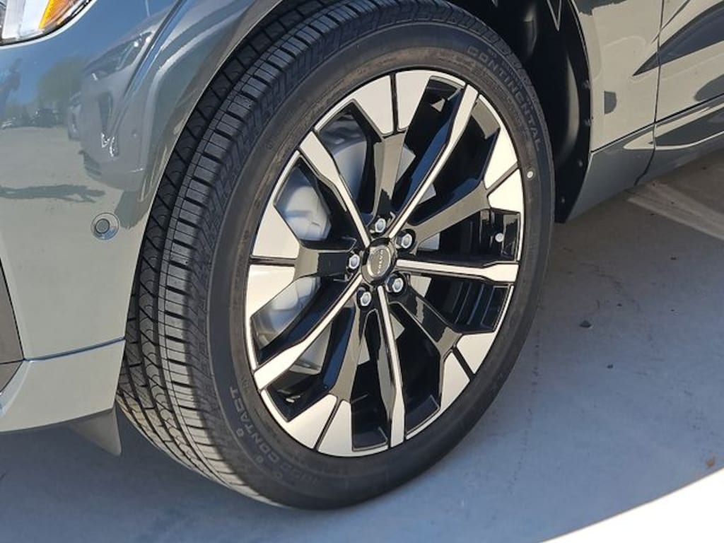 New 2027 Volvo XC60 Plus SUV