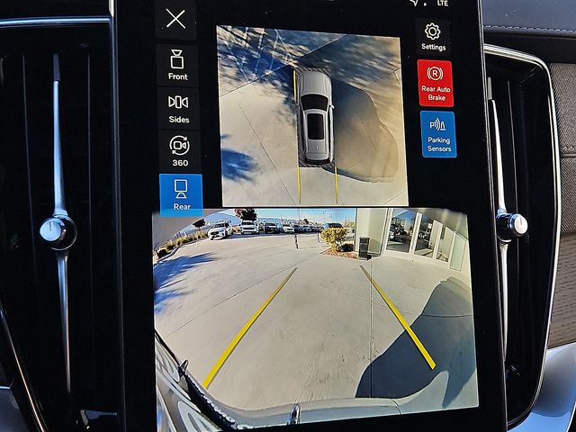 2026 Volvo XC90 Plus - Photo 24