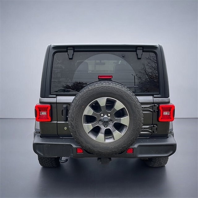 2018 Jeep Wrangler Unlimited Sahara photo 4