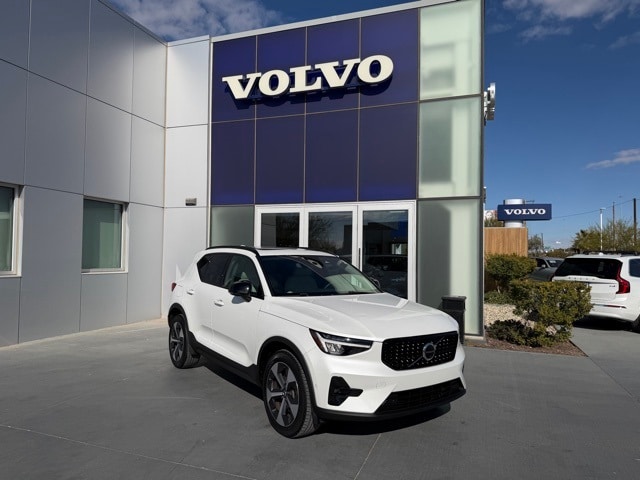 2023 Volvo XC40 Plus