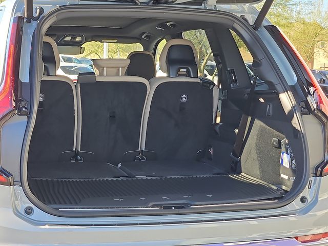 2026 Volvo XC90 Plus - Photo 13