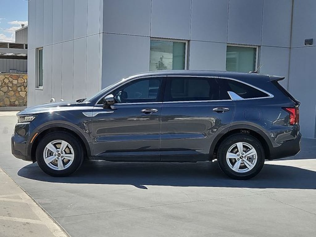 Used 2022 Kia Sorento LX SUV