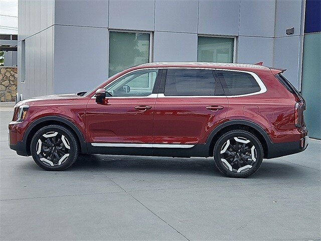 2023 Kia Telluride EX photo 2