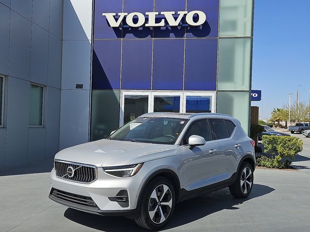 2023 Volvo XC40 SUV 