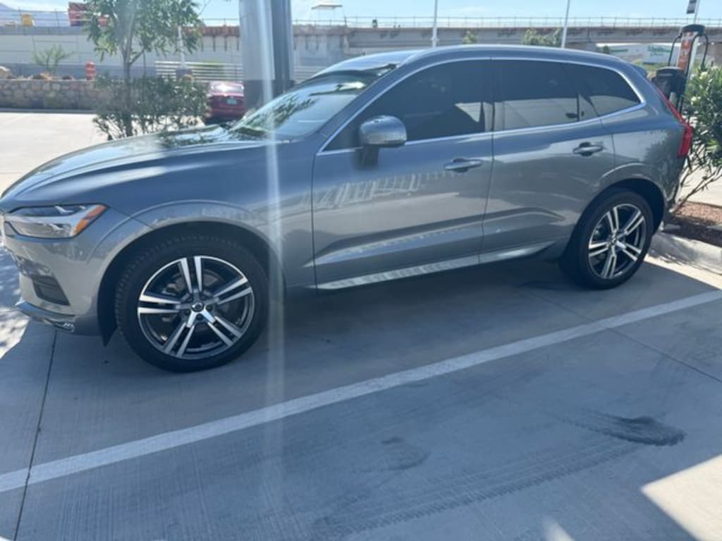 Used 2021 Volvo XC60 T5 Momentum SUV