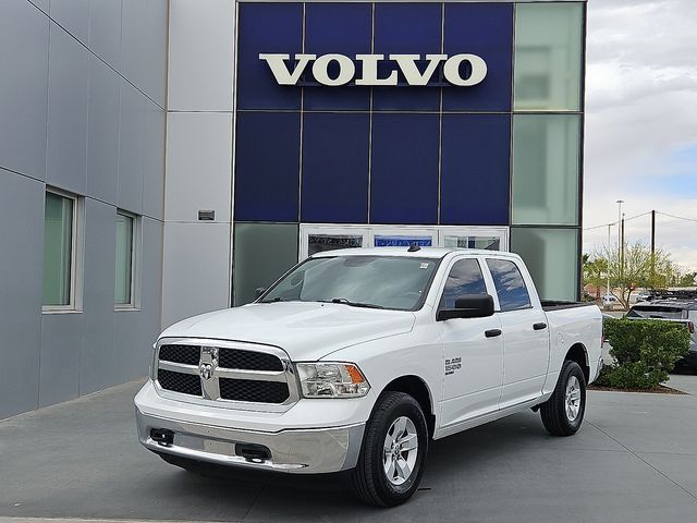 2022 RAM 1500 Classic SLT 4x4 Crew Cab 5'7's photo