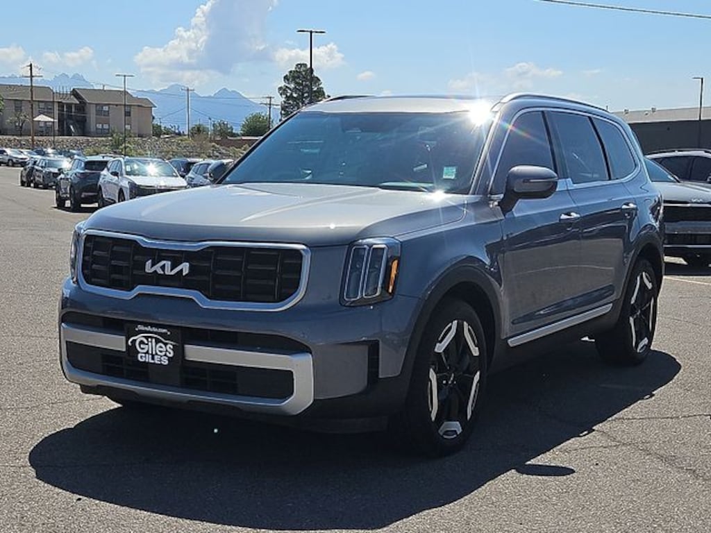 Used 2025 Kia Telluride S SUV