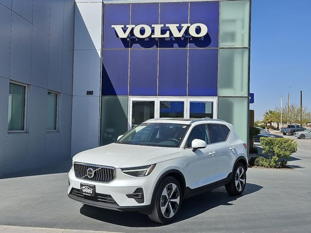 Used 2025 Volvo XC40 B5 Plus Bright Theme SUV