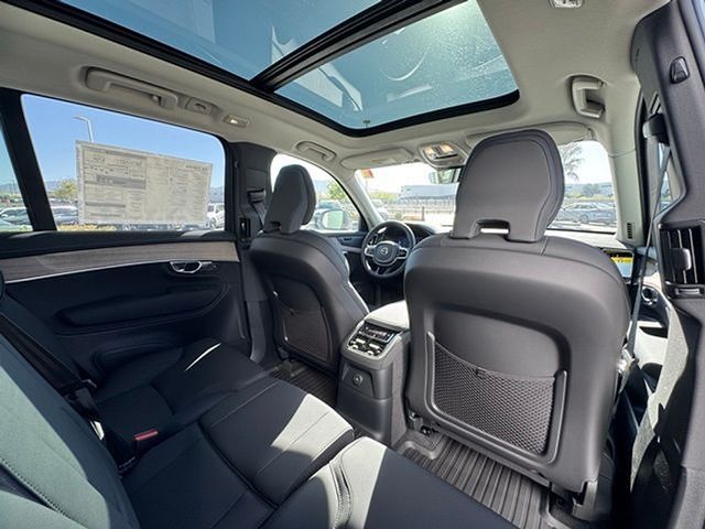 2025 Volvo XC90 Plus - Photo 36