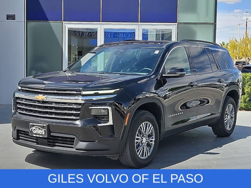 Used 2025 Chevrolet Traverse LT SUV