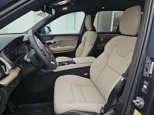 2026 Volvo XC90 Plus - Photo 17