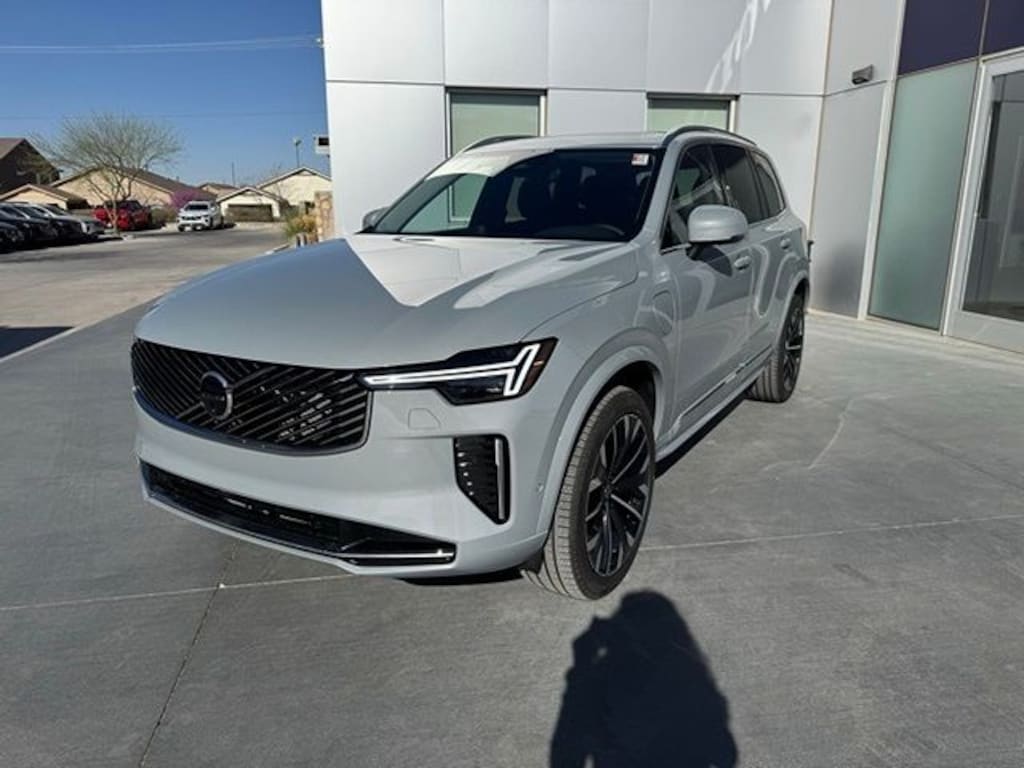 Used 2025 Volvo XC90 plug-in hybrid T8 (2025.5) Plus 7-Seater SUV