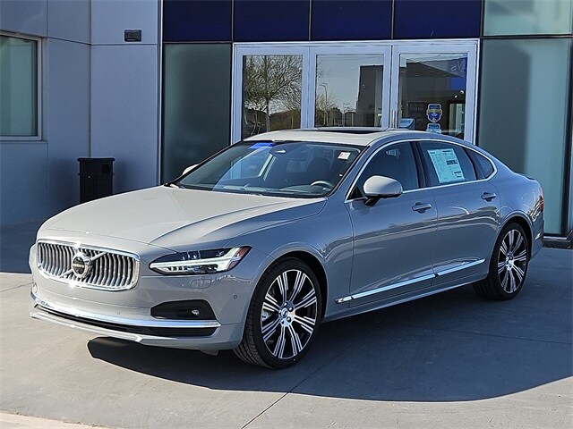 2025 Volvo S90 photo 2