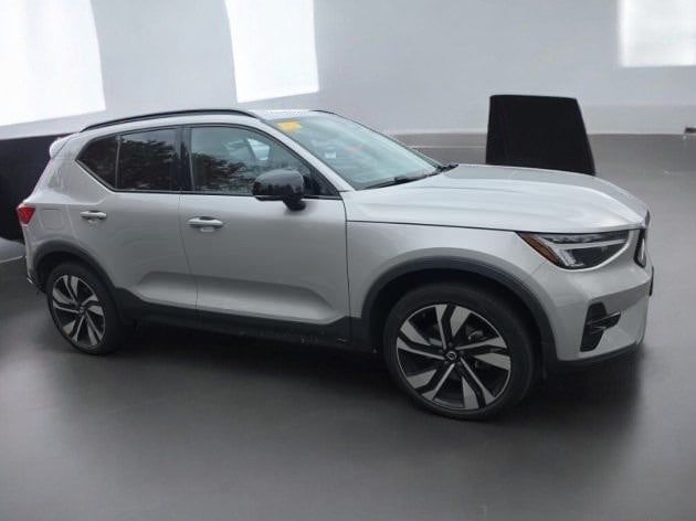 2023 Volvo XC40 Plus