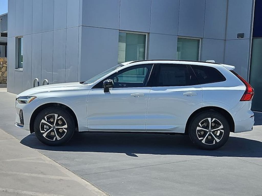 New 2026 Volvo XC60 B5 Core SUV