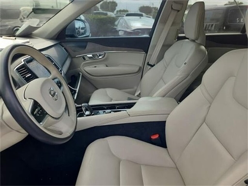 Used 2023 Volvo XC90 B5 AWD Plus SUV