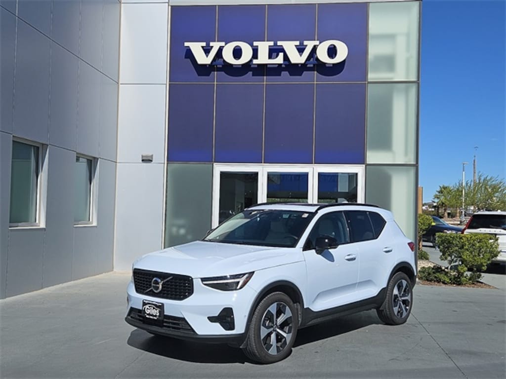 New 2026 Volvo XC40 B5 Plus SUV
