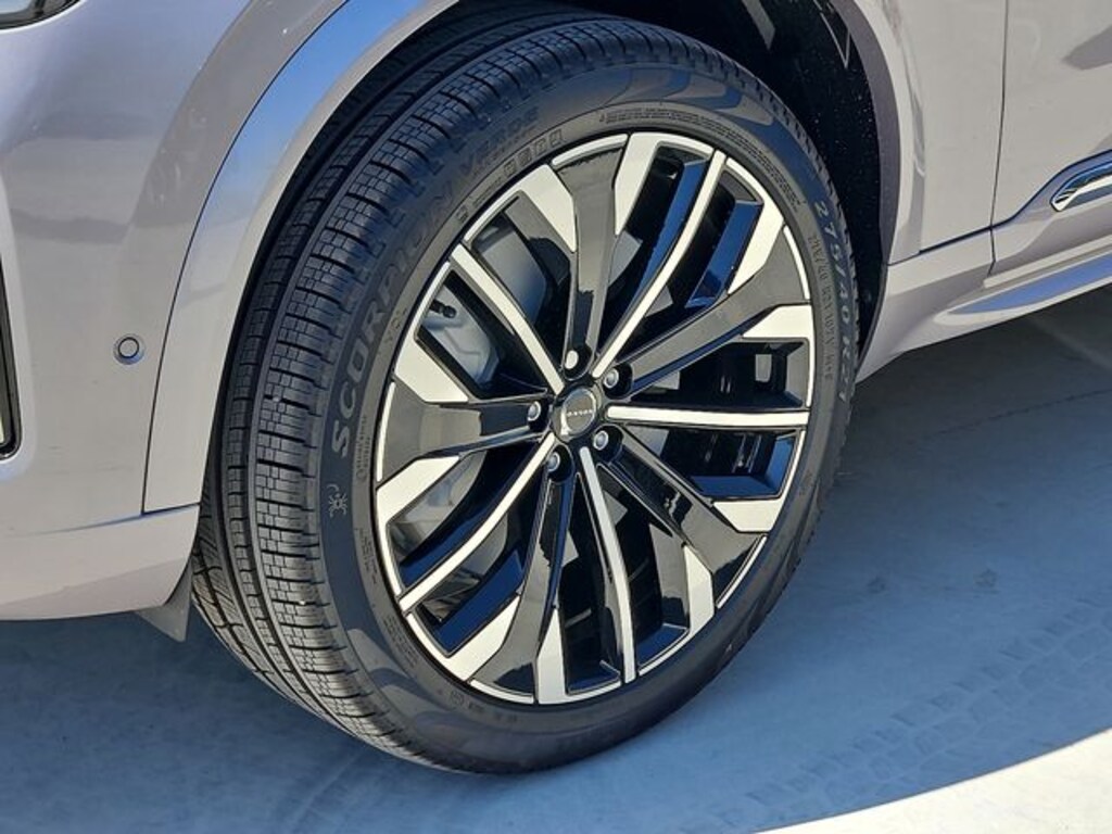 New 2026 Volvo XC90 plug-in hybrid T8 Plus 7-Seater SUV
